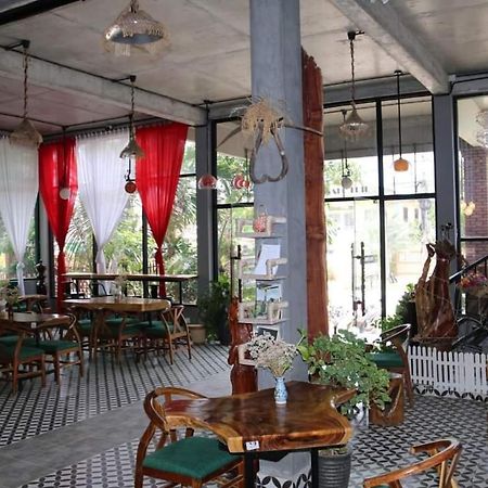 Ravorn Villa Boutique Батамбанг Екстериор снимка