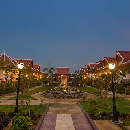 Ravorn Villa Boutique Батамбанг Екстериор снимка