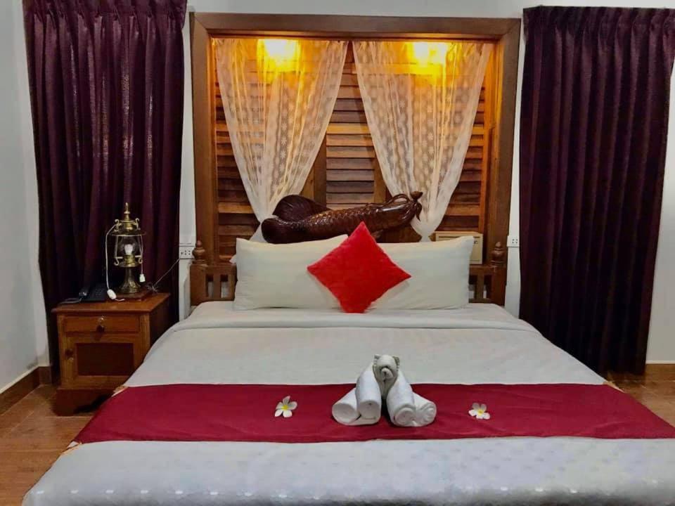 Ravorn Villa Boutique Батамбанг Екстериор снимка