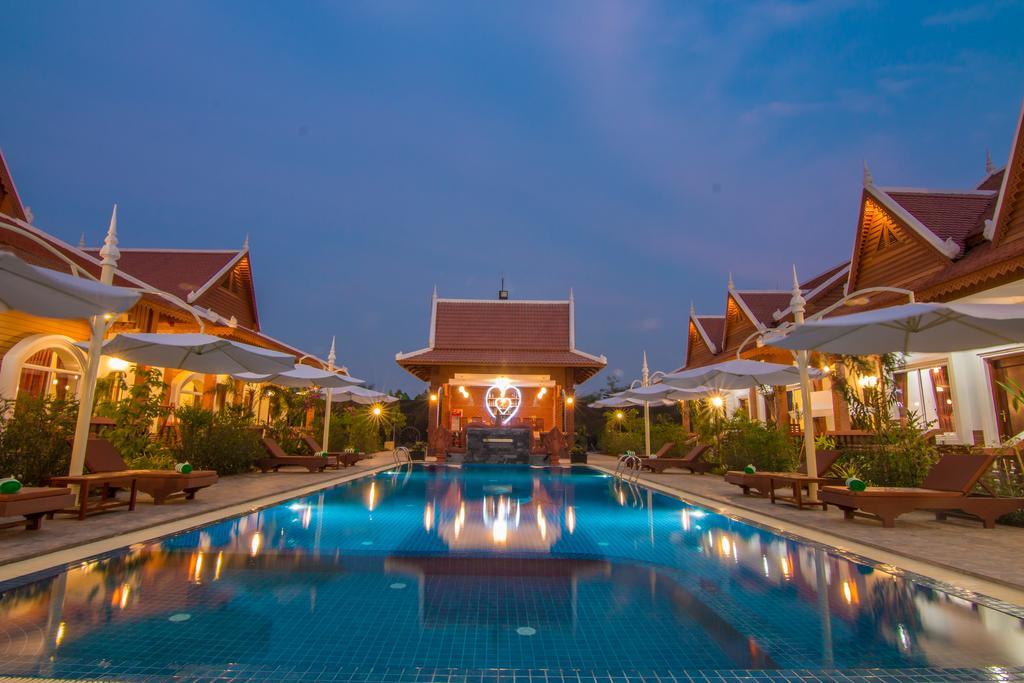 Ravorn Villa Boutique Батамбанг Екстериор снимка
