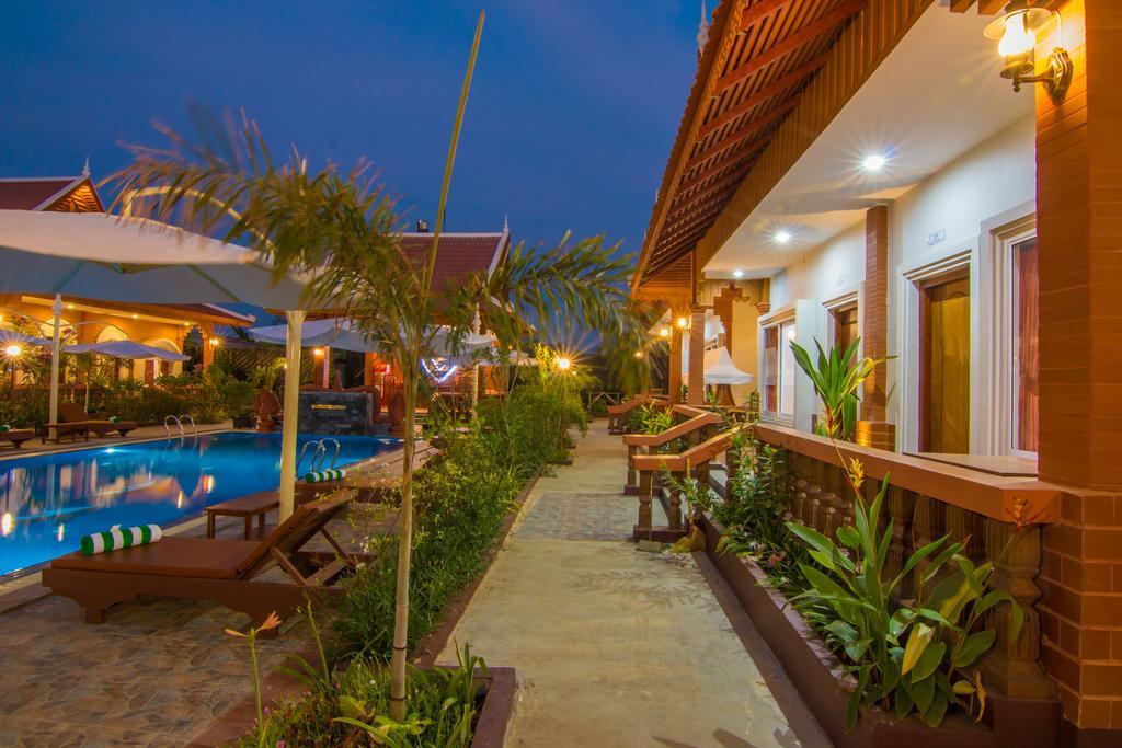 Ravorn Villa Boutique Батамбанг Екстериор снимка