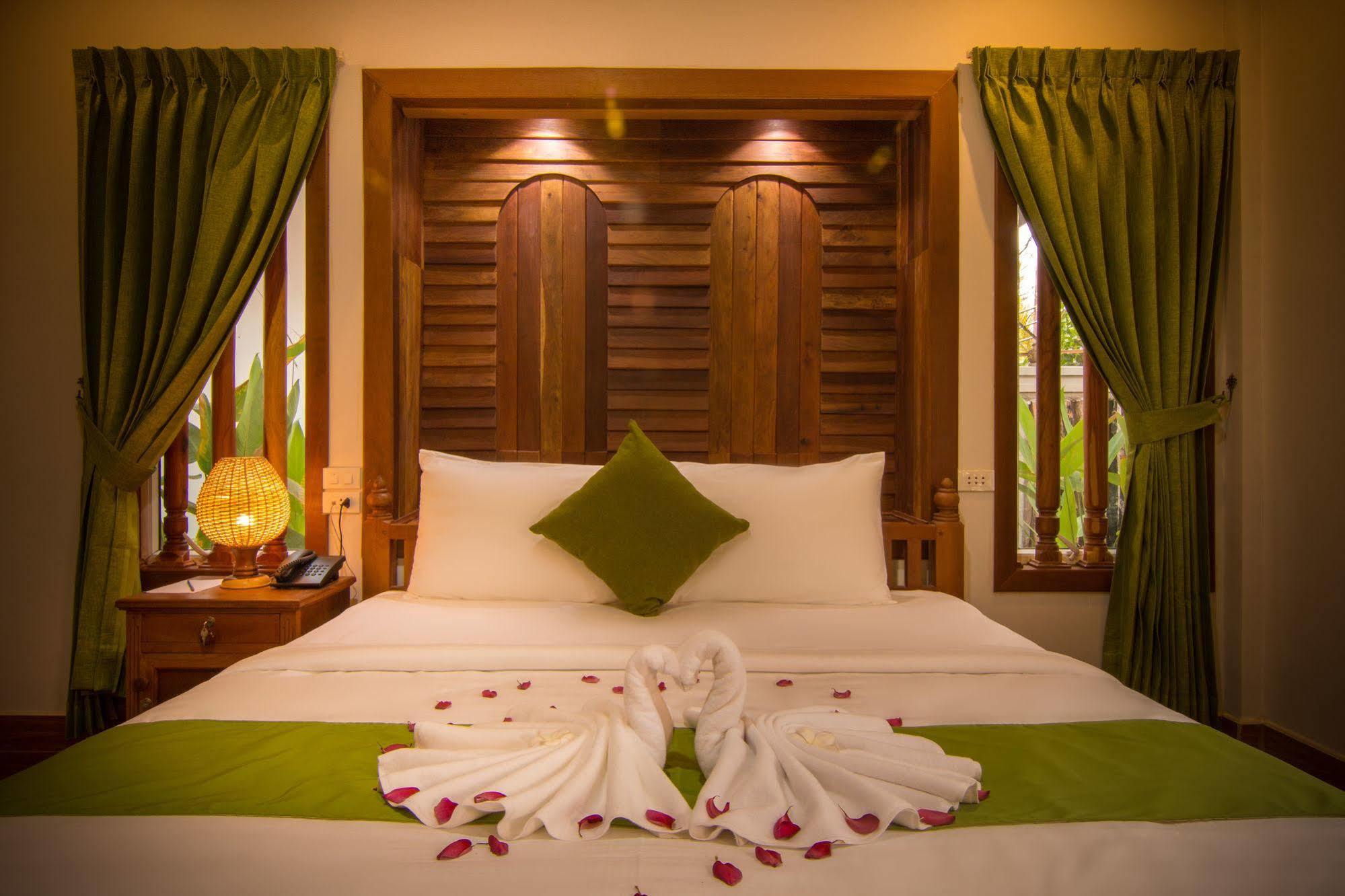 Ravorn Villa Boutique Батамбанг Екстериор снимка