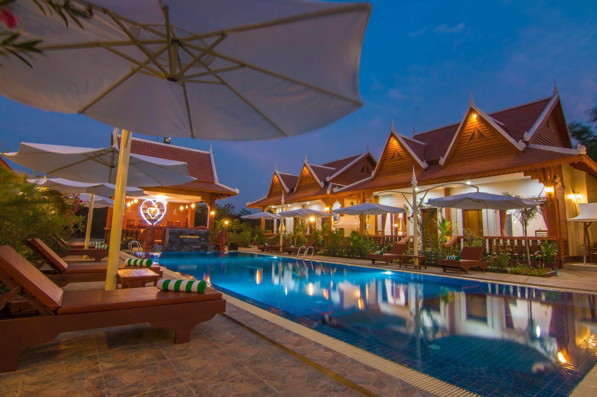 Ravorn Villa Boutique Батамбанг Екстериор снимка